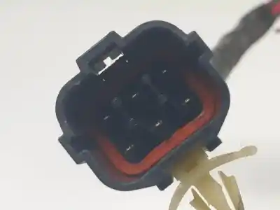 Second-hand car spare part left front door lock for kia sorento (bl) g6cu oem iam references   