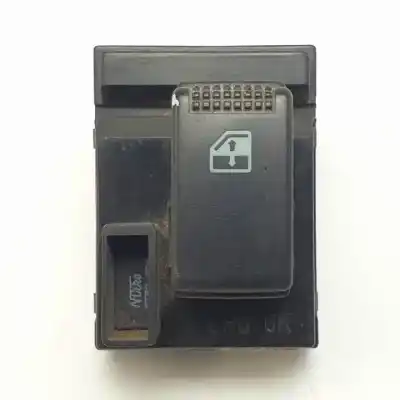 Second-hand car spare part RIGHT FRONT POWER WINDOW SWITCH for HYUNDAI COUPE (GK)  OEM IAM references 935752C100  