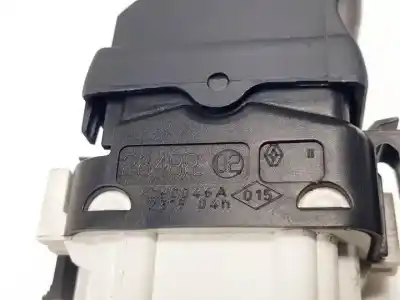 Second-hand car spare part right front power window switch for renault clio ii fase ii (b/cb0) g-d4f712 oem iam references 060046a  