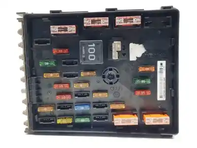 İkinci el araba yedek parçası RÖLE/SIGORTA KUTUSU için VOLKSWAGEN PASSAT BERLINA (3C2)  OEM IAM referansları 3C0937125  