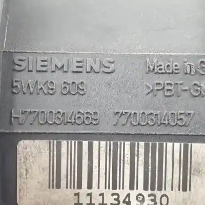 Автозапчасти б/у расходомер воздуха за renault espace iv (jk0) d-g9tj7 ссылки oem iam 7700314057  5wk9609