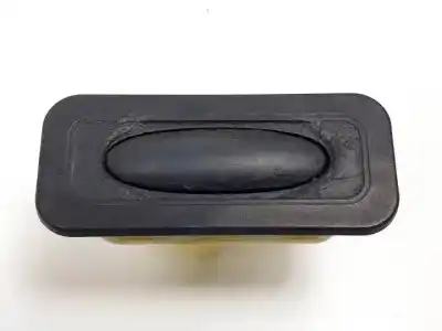 Автозапчастина б/у ЗОВНІШНЯ РУЧКА ВОРОТ для RENAULT CLIO III  Посилання на OEM IAM 8200385515  