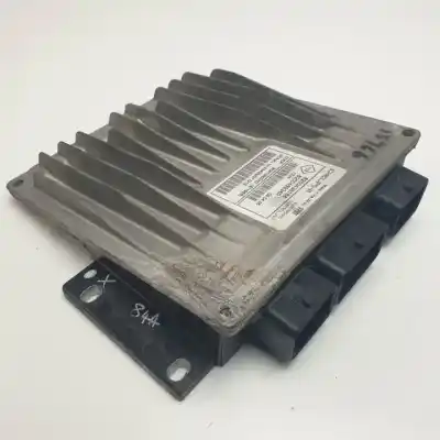 Pezzo di ricambio per auto di seconda mano CENTRALINA MOTORE per RENAULT MEGANE II BERLINA 5P  Riferimenti OEM IAM R0410B024D  8200469340