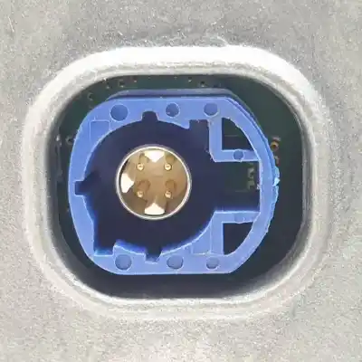 İkinci el araba yedek parçası çok fonksiyonlu ekran için mercedes clase c (w204) berlina 642834 oem iam referansları a2049007408  