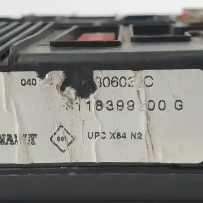 Second-hand car spare part fuse box unit for renault scénic ii (jm0/1_) 2.0 (jm05, jm0u, jm1n, jm1u, jm2v) oem iam references s118399200g  