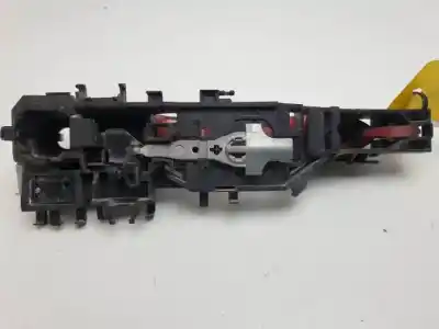 Автозапчастина б/у ліва передня зовнішня ручка для renault scénic ii (jm0/1_) 2.0 (jm05, jm0u, jm1n, jm1u, jm2v) посилання на oem iam 8200028463  