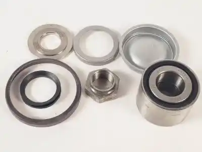 Pièce détachée automobile d'occasion Moyeu De Roue Arrière Gauche pour CITROEN SAXO HDZ(TU1M) Références OEM IAM 374877  