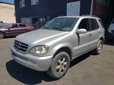 Pièce détachée automobile d'occasion PNEU pour MERCEDES CLASE M (W163)  Références OEM IAM 275 55 R17  109V