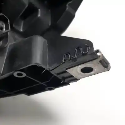 Second-hand car spare part right headlight for renault captur ii h4d470 oem iam references 260104095r halogeno y led 01393002 