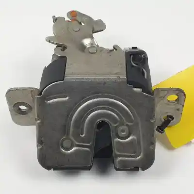 Pièce détachée automobile d'occasion COFFRE / SERRURE DE PORTE pour MITSUBISHI COLT BERLINA 5 (Z30A)  Références OEM IAM MR959190  
