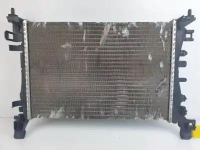 Second-hand car spare part water radiator for opel corsa e (x15) 1.4 turbo (08, 68) oem iam references 13399870 r3814004 
