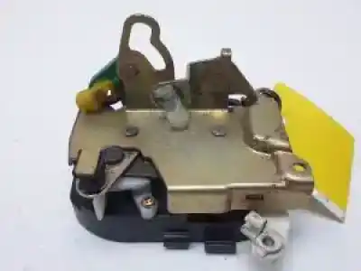 Peça sobressalente para automóvel em segunda mão fechadura da porta dianteira direita por nissan atleon (tk) bd30ti referências oem iam   82024412