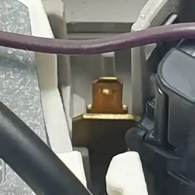 Автозапчасти б/у внутренний свет за ford b-max titanium ссылки oem iam av1115k609ad halogeno 28372860 