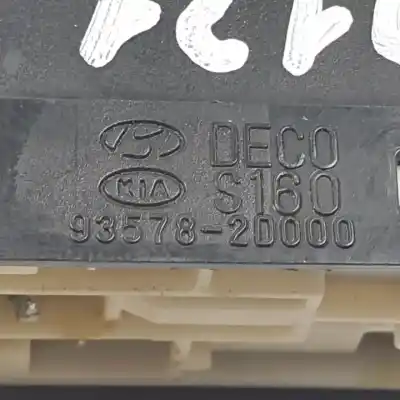Peça sobressalente para automóvel em segunda mão botão / interruptor elevador vidro traseiro esquerdo por kia rio (dc) a3e.a3d referências oem iam 935782d000  