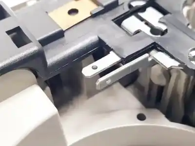 Автозапчастина б/у внутрішне світло для audi a4 avant (8e) bpw посилання на oem iam 8e0947135a  