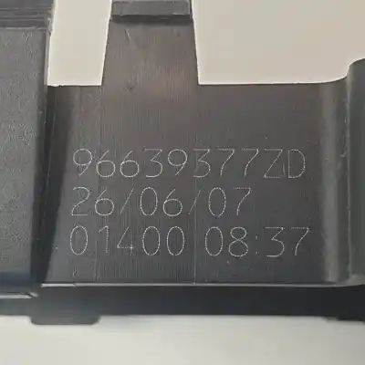 Second-hand car spare part right front power window switch for citroen c4 picasso rhjdw10bted4.rhrdw10bted4.rhj.rhr oem iam references 96639377zd  