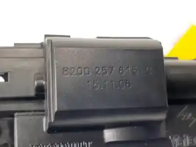 Pezzo di ricambio per auto di seconda mano baule / serratura del cancello per renault laguna ii (bg0) m9r740 riferimenti oem iam 8200257615c  