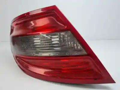 Pièce détachée automobile d'occasion Feu Arrière Gauche pour MERCEDES CLASE C (W204) BERLINA OM646811.646811 Références OEM IAM 2048202964  