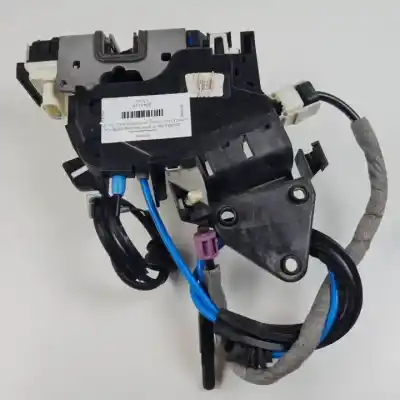 Second-hand car spare part rear right door lock for mercedes clase c (w204) berlina om646811.646811 oem iam references a2047300435  