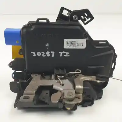 Second-hand car spare part rear left door lock for skoda fabia (6y2/6y3) bme oem iam references 6y0839015  