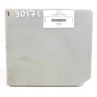 Pezzo di ricambio per auto di seconda mano scatola relè/fusibili per renault clio iii k9k766 riferimenti oem iam 674658a  