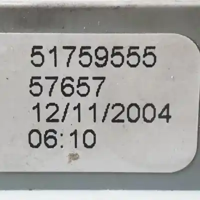 Pezzo di ricambio per auto di seconda mano scatola relè/fusibili per fiat stilo multi wagon (192) 192a1000.937a7000 riferimenti oem iam 51759555  