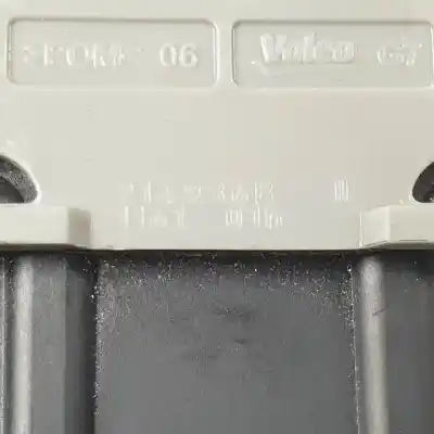 Автозапчасти б/у выключатель переднего правого окна за renault clio iii d4f740 ссылки oem iam 214936b  