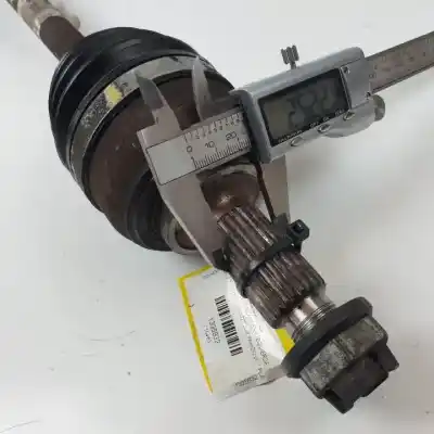 Автозапчасти б/у передняя левая трансмиссия за renault clio iii d4f740 ссылки oem iam 8200341698  