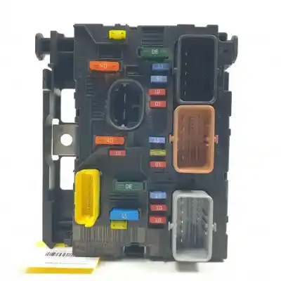 Pièce détachée automobile d'occasion BOÎTES À FUSIBLES pour PEUGEOT 307 BERLINA (S2)  Références OEM IAM 9661087080  