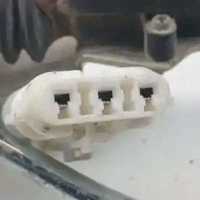 Peça sobressalente para automóvel em segunda mão fechadura da porta dianteira direita por kia sorento (bl) g4js referências oem iam   