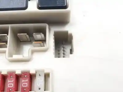 Pezzo di ricambio per auto di seconda mano scatola relè/fusibili per renault grand modus k9k750 riferimenti oem iam 233293c  