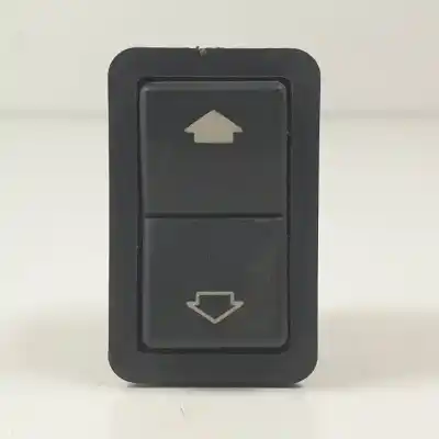 Peça sobressalente para automóvel em segunda mão Botão / Interruptor Elevador Vidro Traseiro Direito por BMW SERIE 5 TOURING (E39) M54256S5.M54B25.256S5.11007506912 Referências OEM IAM 8368974  