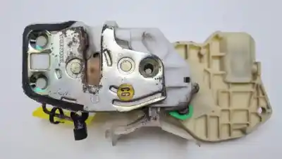Second-hand car spare part Left Front Door Lock for HONDA JAZZ (GD1/5) L13A1 OEM IAM references   