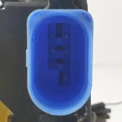 Автозапчастина б/у замок дверей заднього лівого для volkswagen jetta (1k2) bkc.bls.bxe посилання на oem iam 7l0839015  