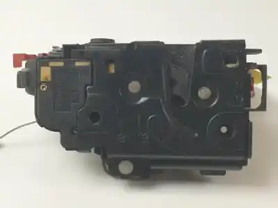 Автозапчастина б/у замок дверей заднього лівого для volkswagen jetta (1k2) bkc.bls.bxe посилання на oem iam 7l0839015