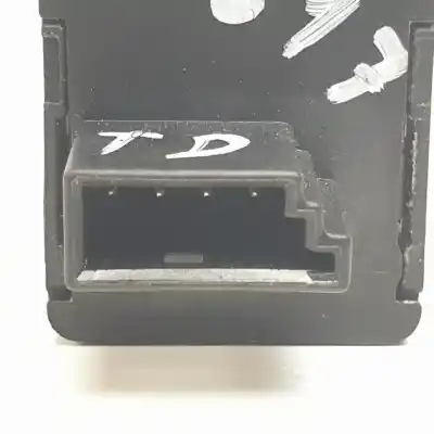 Peça sobressalente para automóvel em segunda mão botão / interruptor elevador vidro traseiro direito por bmw x3 (e83) m47n204d4.204d4.m47n2 referências oem iam 6922244 15979804 