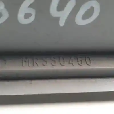 Автозапчастина б/у внутрішне світло для mitsubishi montero (v60/v70) 6g74 посилання на oem iam mr330450  