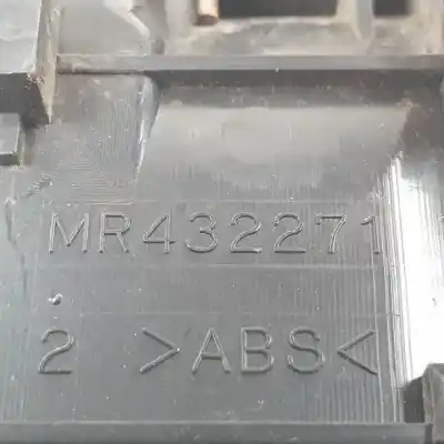 Second-hand car spare part interior left front handle for mitsubishi montero (v60/v70) 6g74 oem iam references mr432271  