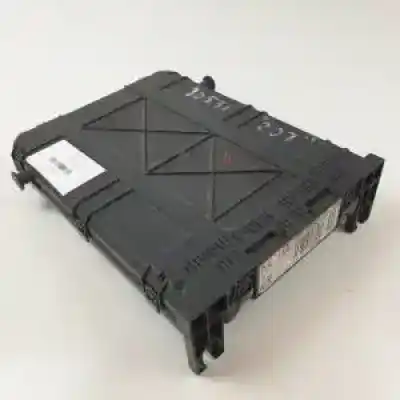 Second-hand car spare part fuse box unit for peugeot 207 d-8hz oem iam references 9674016680  