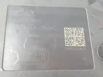 Pezzo di ricambio per auto di seconda mano abs per chrysler voyager (rg) vm28c riferimenti oem iam p04721453ad 25021201004 25092743163 
