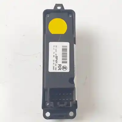 Pezzo di ricambio per auto di seconda mano comando alzacristalli posteriori destro per mazda 3 sedán (bk) 2.0 (bkep) riferimenti oem iam bp4k66380  
