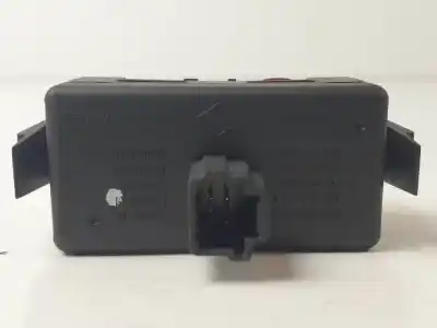 Second-hand car spare part hazard warning lights for renault modus k9k766.k9kt7 oem iam references 8200214896a 88300000 