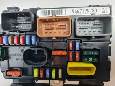 Pezzo di ricambio per auto di seconda mano scatola relè/fusibili per citroen c3 8hzdv4td.8hrdv4c.8hz.8hr.8h01 riferimenti oem iam 9667199780  