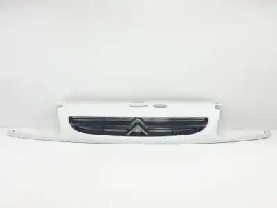 Pièce détachée automobile d'occasion Grille Avant pour CITROEN SAXO 1.5 Diesel CAT (VJY. VJZ / TUD5) Références OEM IAM 9629954777 96019 