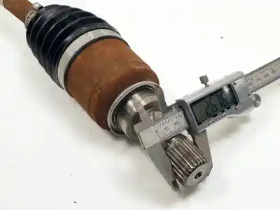 Автозапчасти б/у передняя левая трансмиссия за renault clio iii d4f740 ссылки oem iam 8200341698  