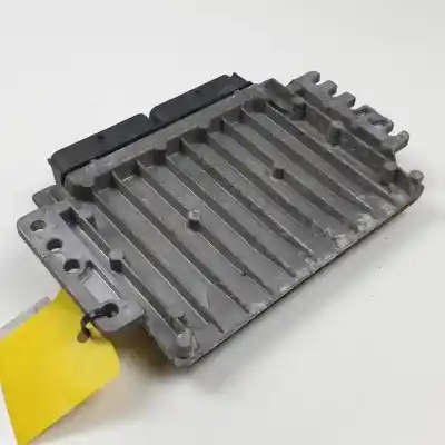Pezzo di ricambio per auto di seconda mano centralina motore per renault scenic (ja..) k4m700 riferimenti oem iam s110138001a  8200044437