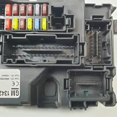 Second-hand car spare part fuse box unit for opel corsa d a13dtr oem iam references 13424261 401154265 28372267 