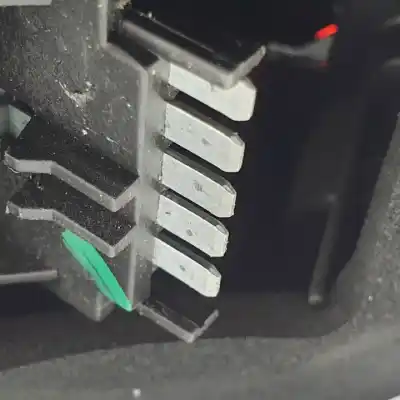 Pezzo di ricambio per auto di seconda mano luci posteriori destra per opel corsa d a13dtr riferimenti oem iam 13242812 halogeno 89075557a 