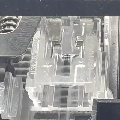 Peça sobressalente para automóvel em segunda mão porta luvas por renault captur ii h4d450 referências oem iam 685001466r  