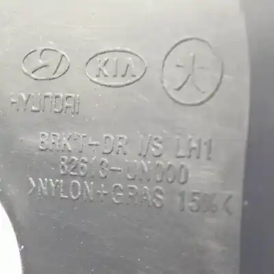 Автозапчастина б/у ліва задня внутрішня ручка для kia carens (un) d4ea-w посилання на oem iam 82613un000  